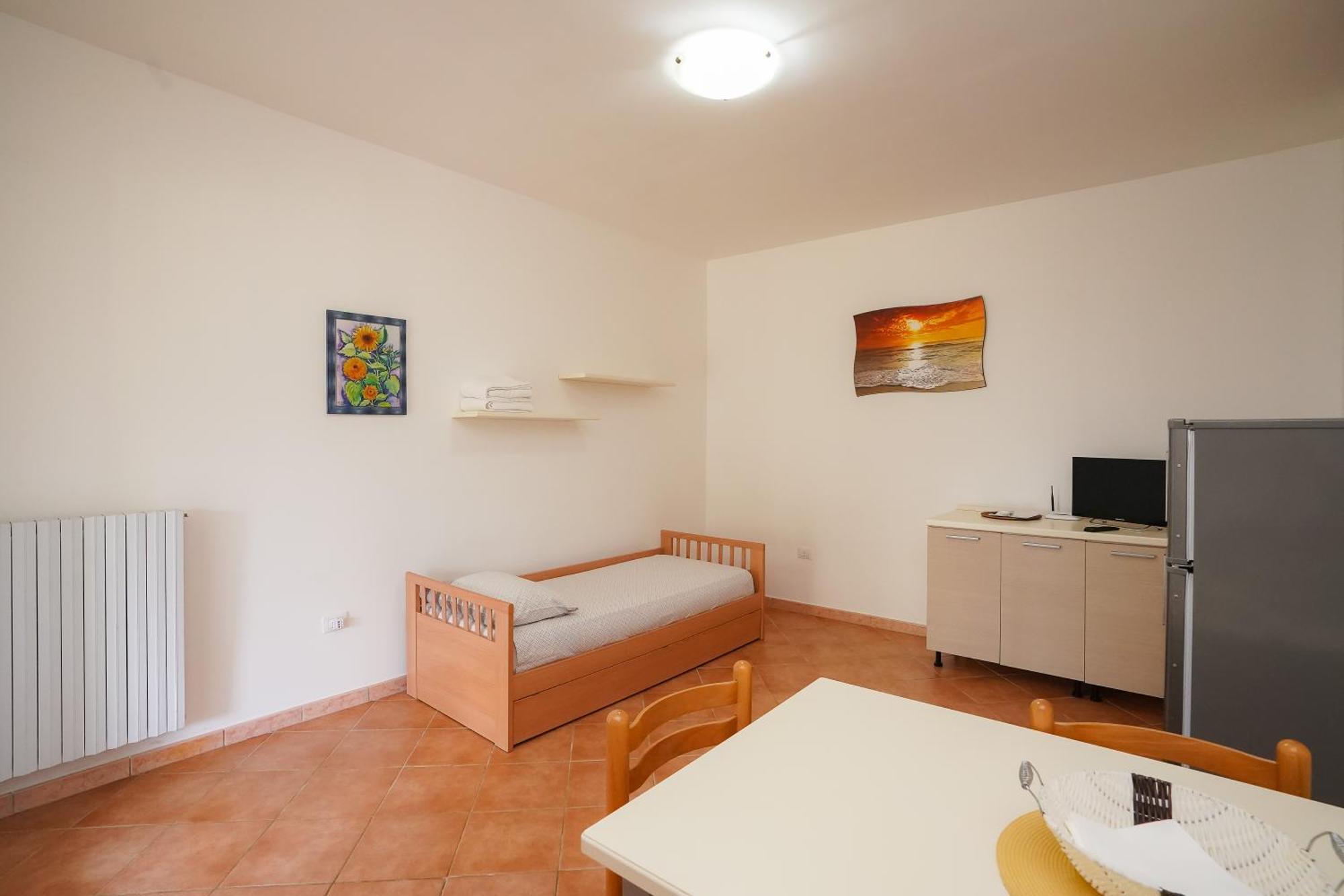 Casa Vacanza Russo Fernando Alimini Exteriör bild