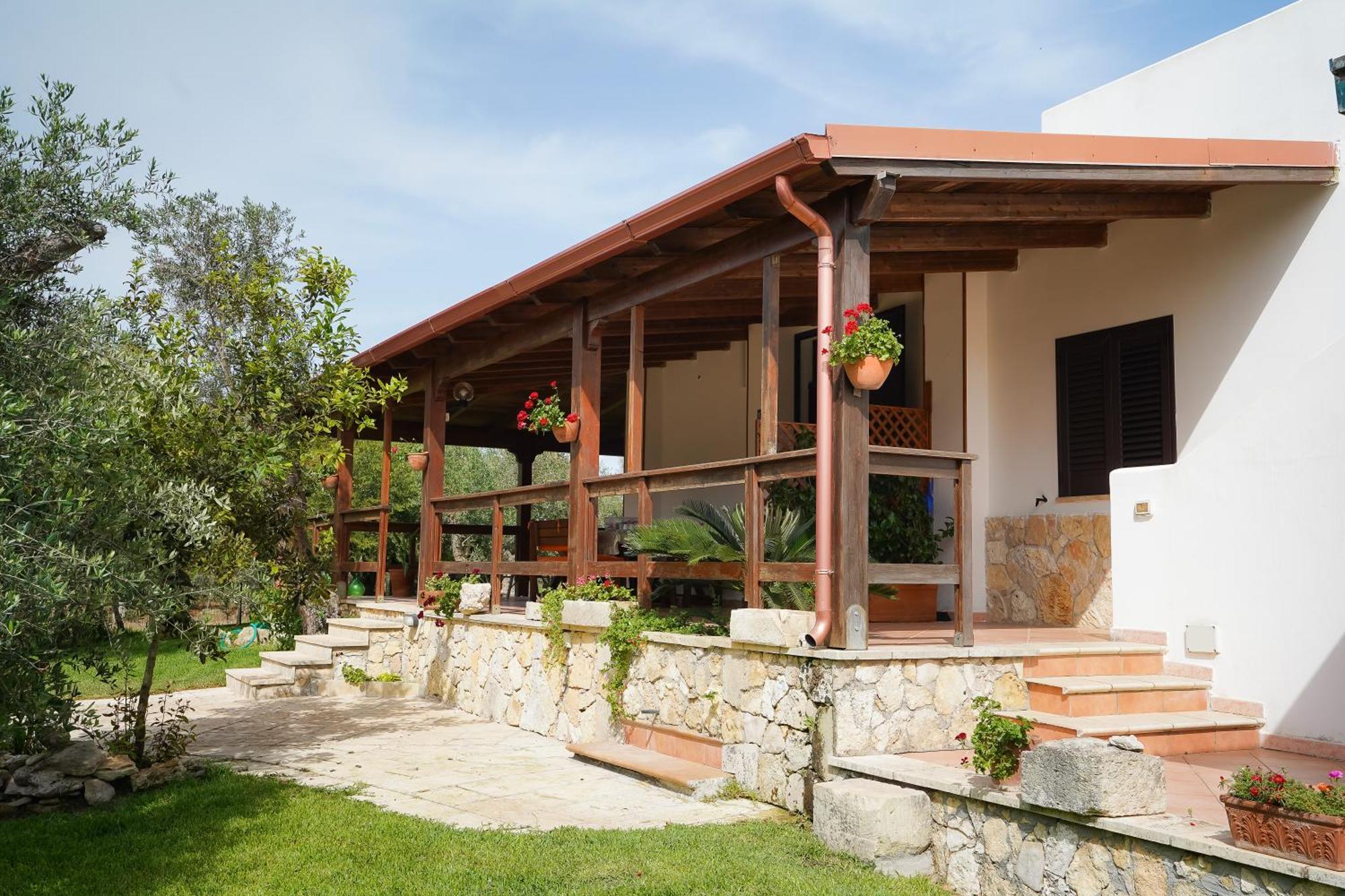 Casa Vacanza Russo Fernando Alimini Exteriör bild