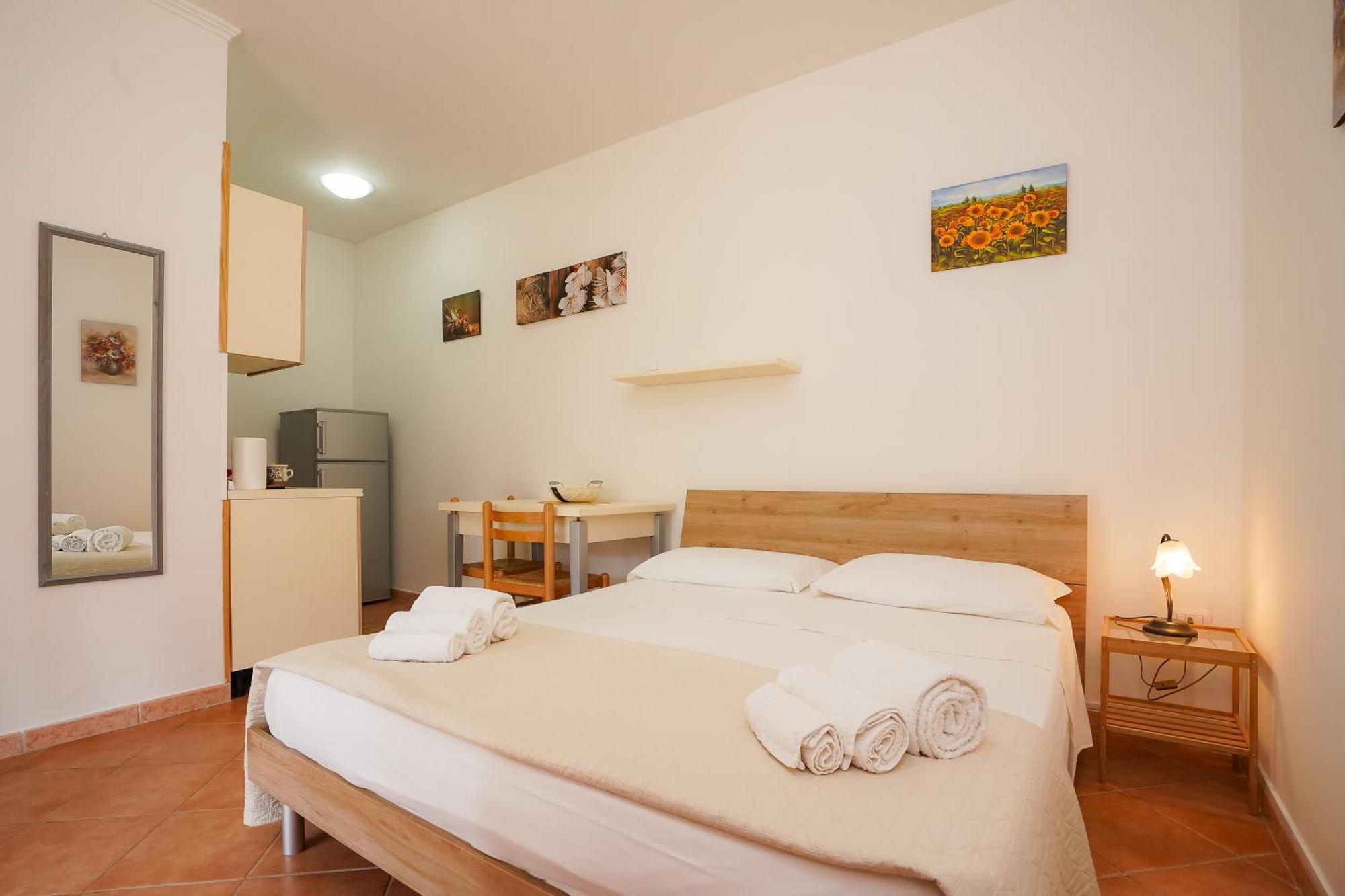 Casa Vacanza Russo Fernando Alimini Exteriör bild