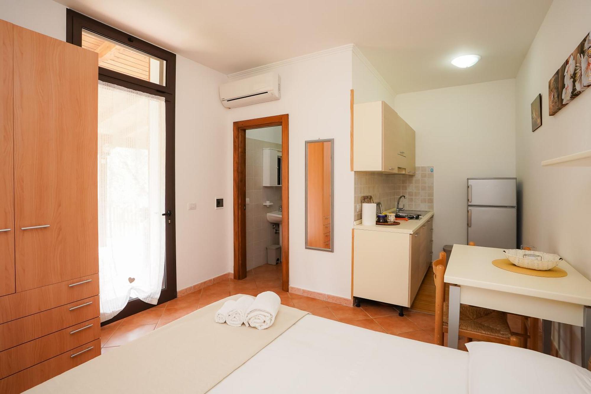 Casa Vacanza Russo Fernando Alimini Exteriör bild