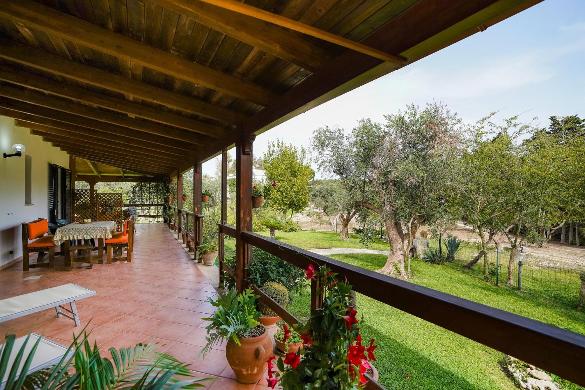 Casa Vacanza Russo Fernando Alimini Exteriör bild