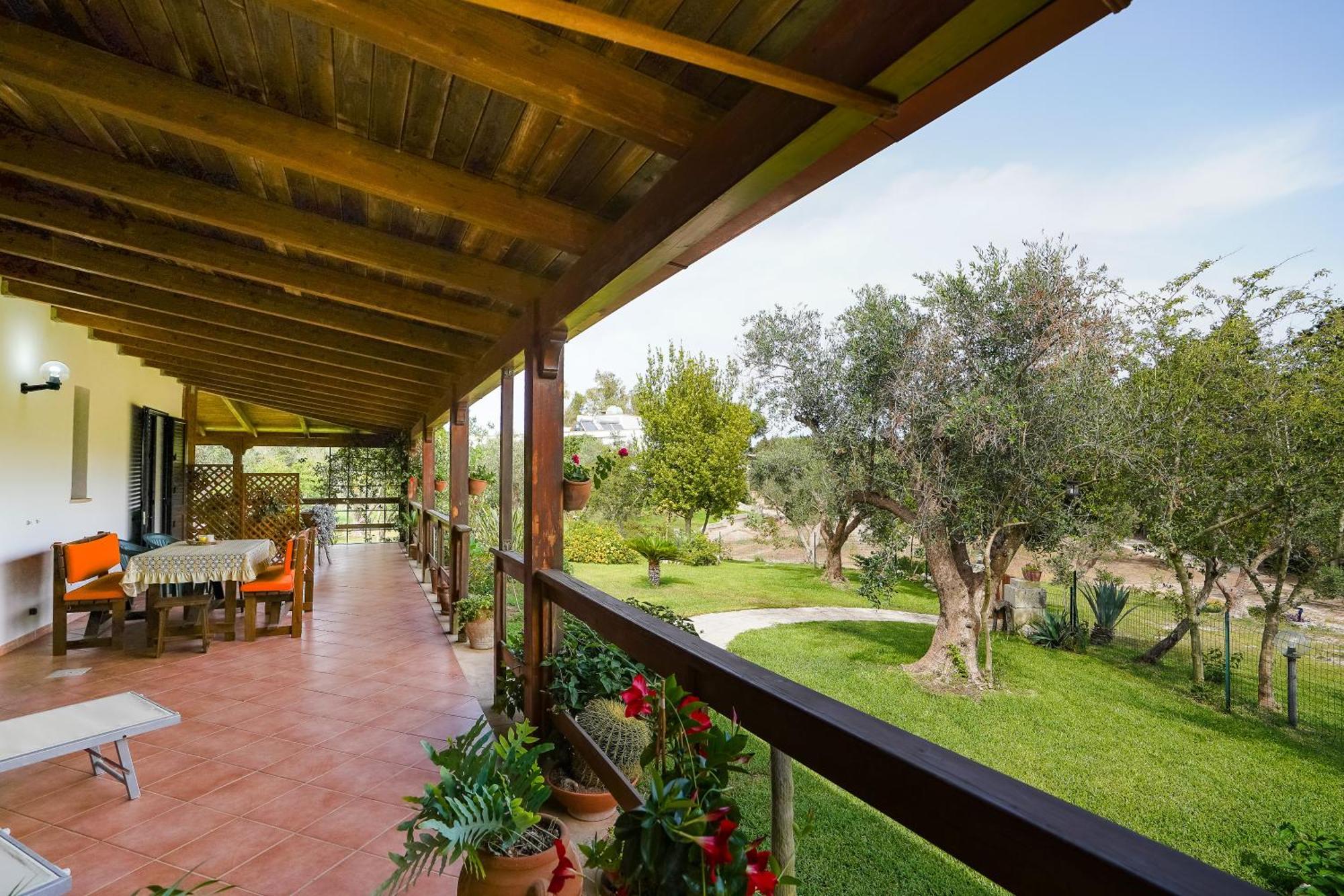 Casa Vacanza Russo Fernando Alimini Exteriör bild