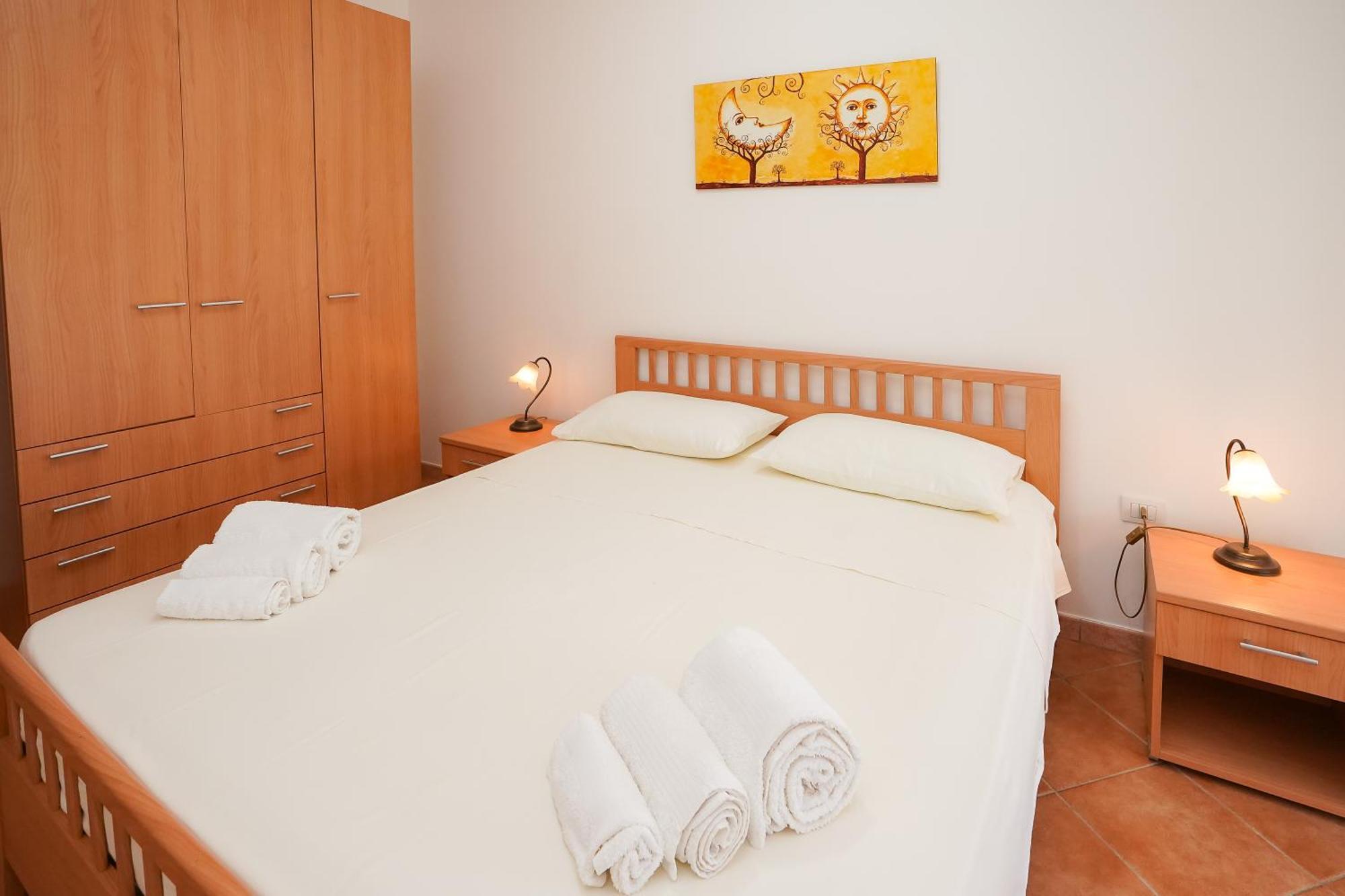 Casa Vacanza Russo Fernando Alimini Exteriör bild