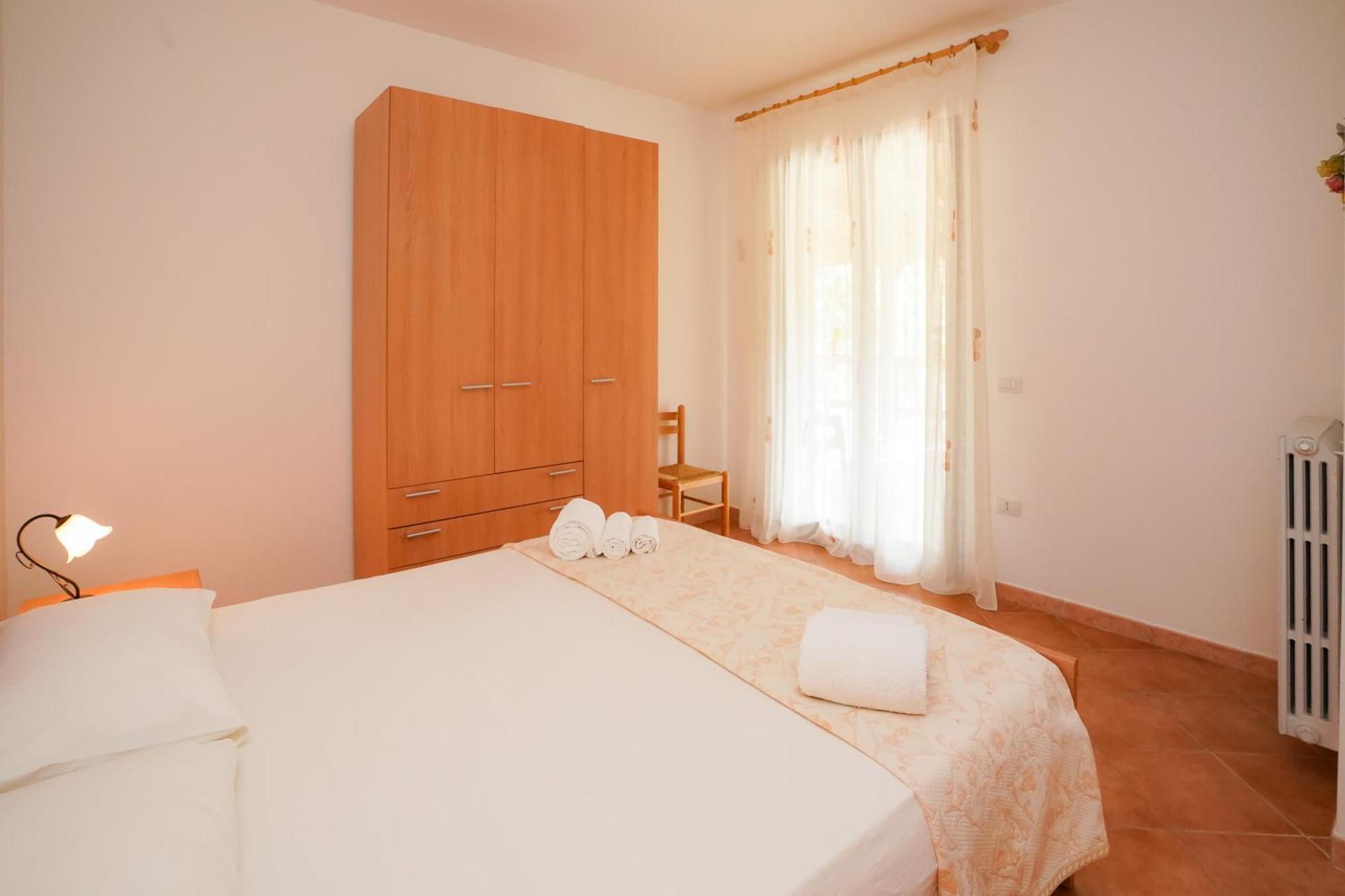 Casa Vacanza Russo Fernando Alimini Exteriör bild