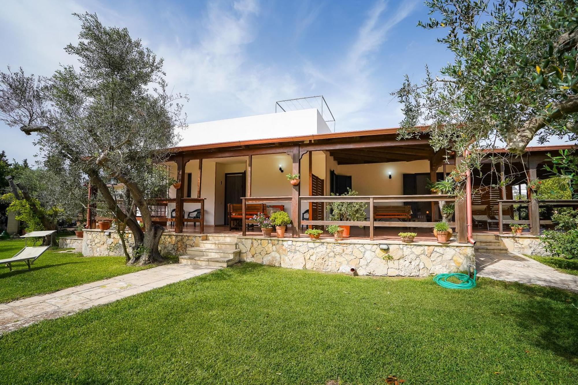 Casa Vacanza Russo Fernando Alimini Exteriör bild